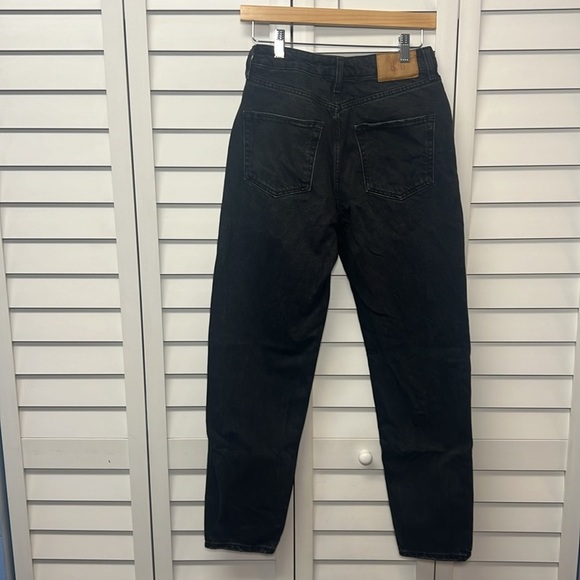 Urban Outfitters BDG High Rise Black Washed Mom Jeans Size 27 - Picture 10 of 12